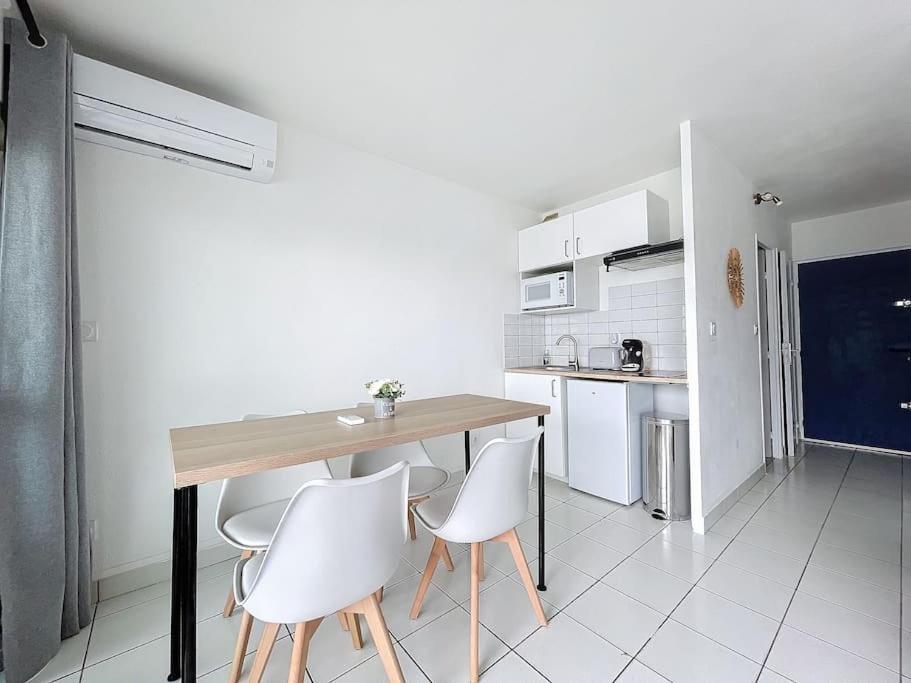 3319-Appartement A 200M De La Plage Ле-Баркарес Екстер'єр фото